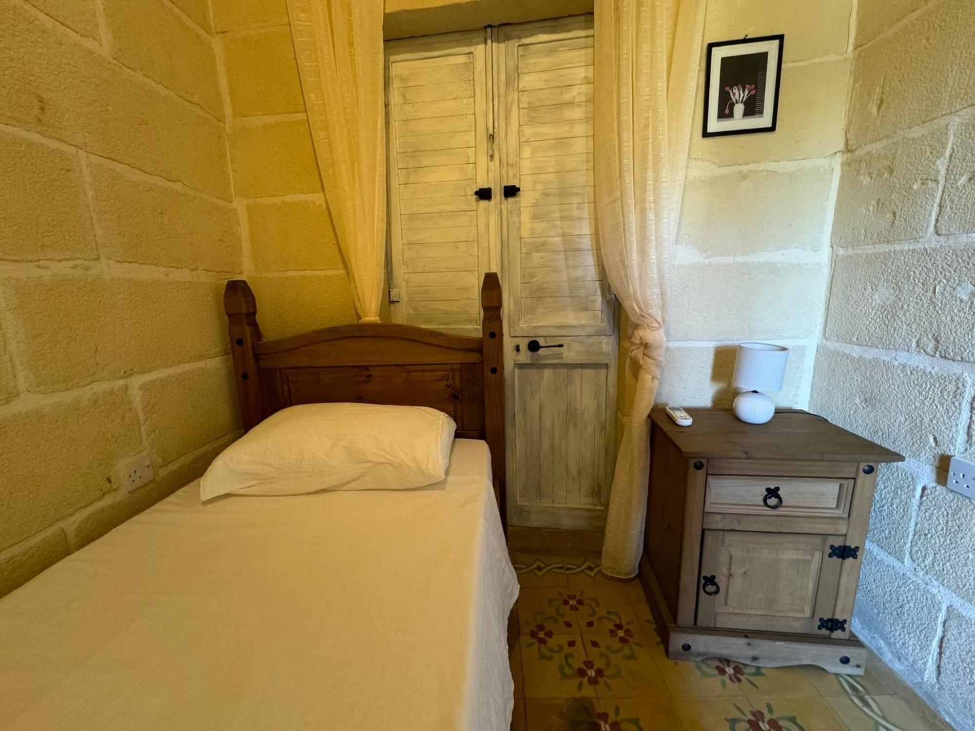 Tal-Kaptan Guest House Victoria Exterior photo
